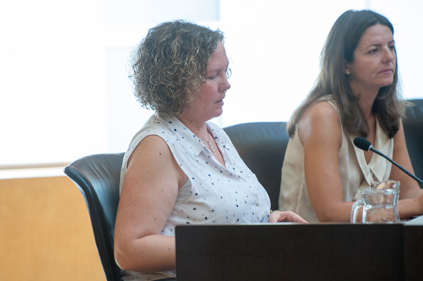 El Ayuntamiento de Benidorm tiene más mujeres con titulación, pero en menos puestos directivos