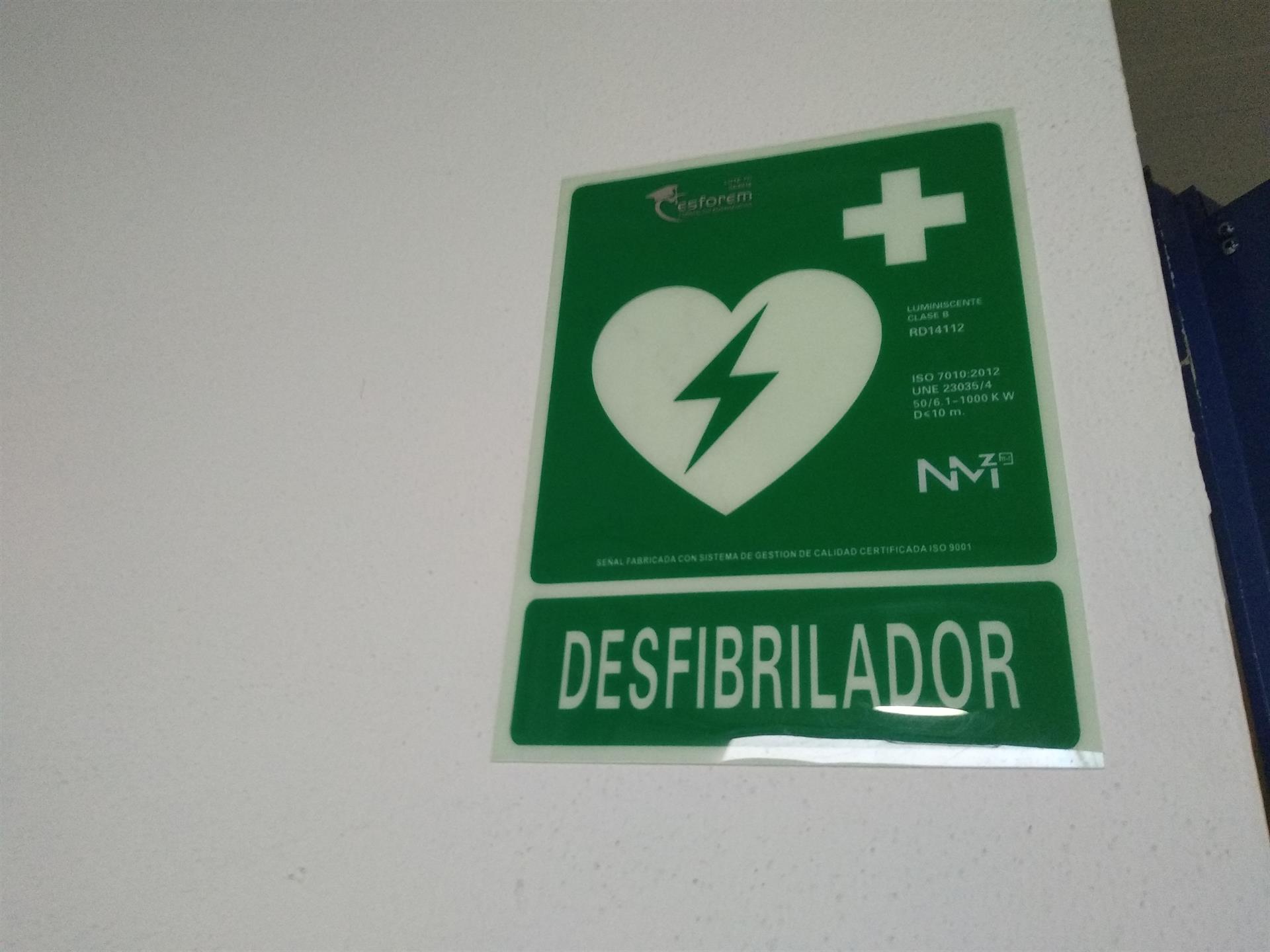 El uso continuado de un fármaco disminuye las arritmias ventriculares malignas y mejora la fuerza del corazón