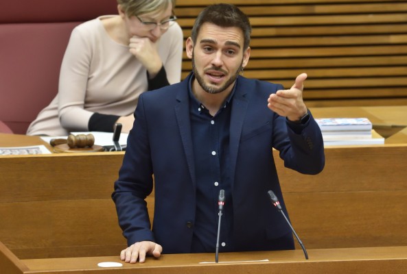 Compromís se inclina por dejar en manos del Consell Audiovisual el relevo de Soriano en À Punt