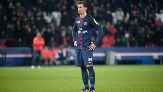 El Valencia interesado en fichar al polaco Krychowiak del PSG