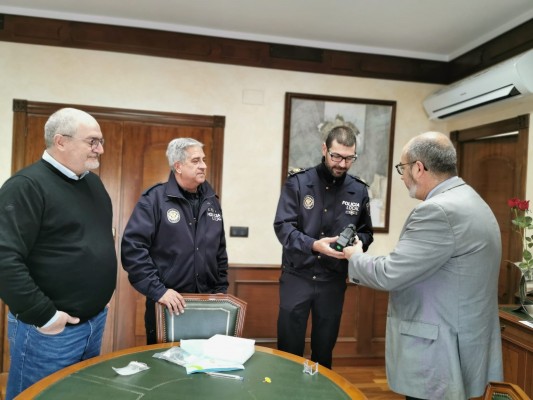 La Policía Local de Benejúzar recupera la pistola táser 