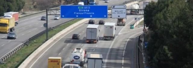 Los transportistas usarán más la AP-7 sin peaje para rutas de proximidad en la Comunitat