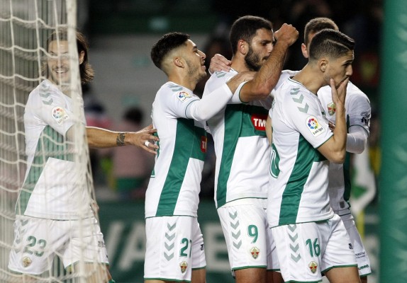 Yacine y Fidel anotan la mitad de los goles del Elche