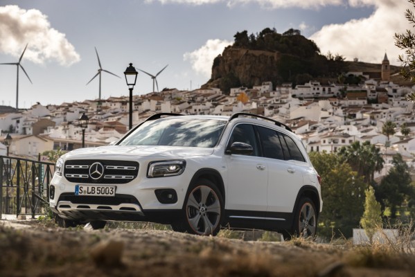 El nuevo Mercedes-Benz GLB y el nuevo Mercedes-AMG GLB 35 4MATIC
