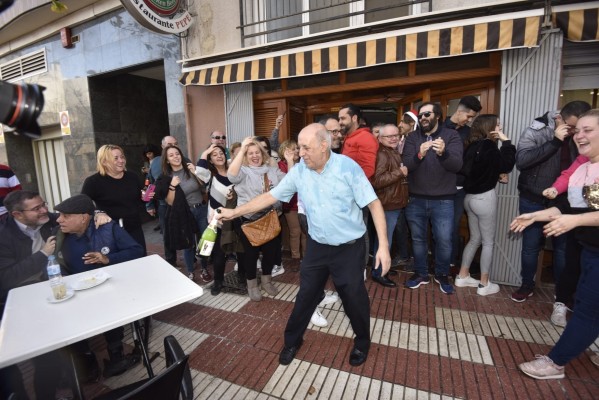 Basilio, el hombre que 'regaló' 24 millones a amigos, clientes y...a Los Tristes