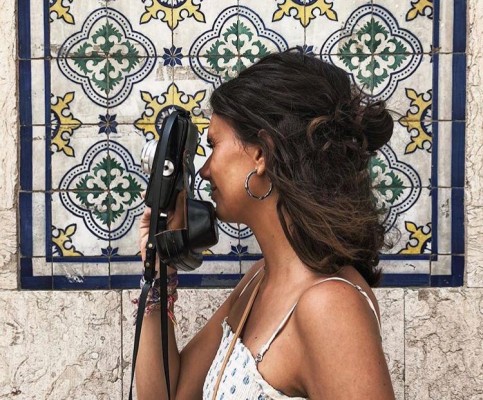 Júlia Badia, la diseñadora gráfica que traslada sus estampados hasta Mango o Inditex