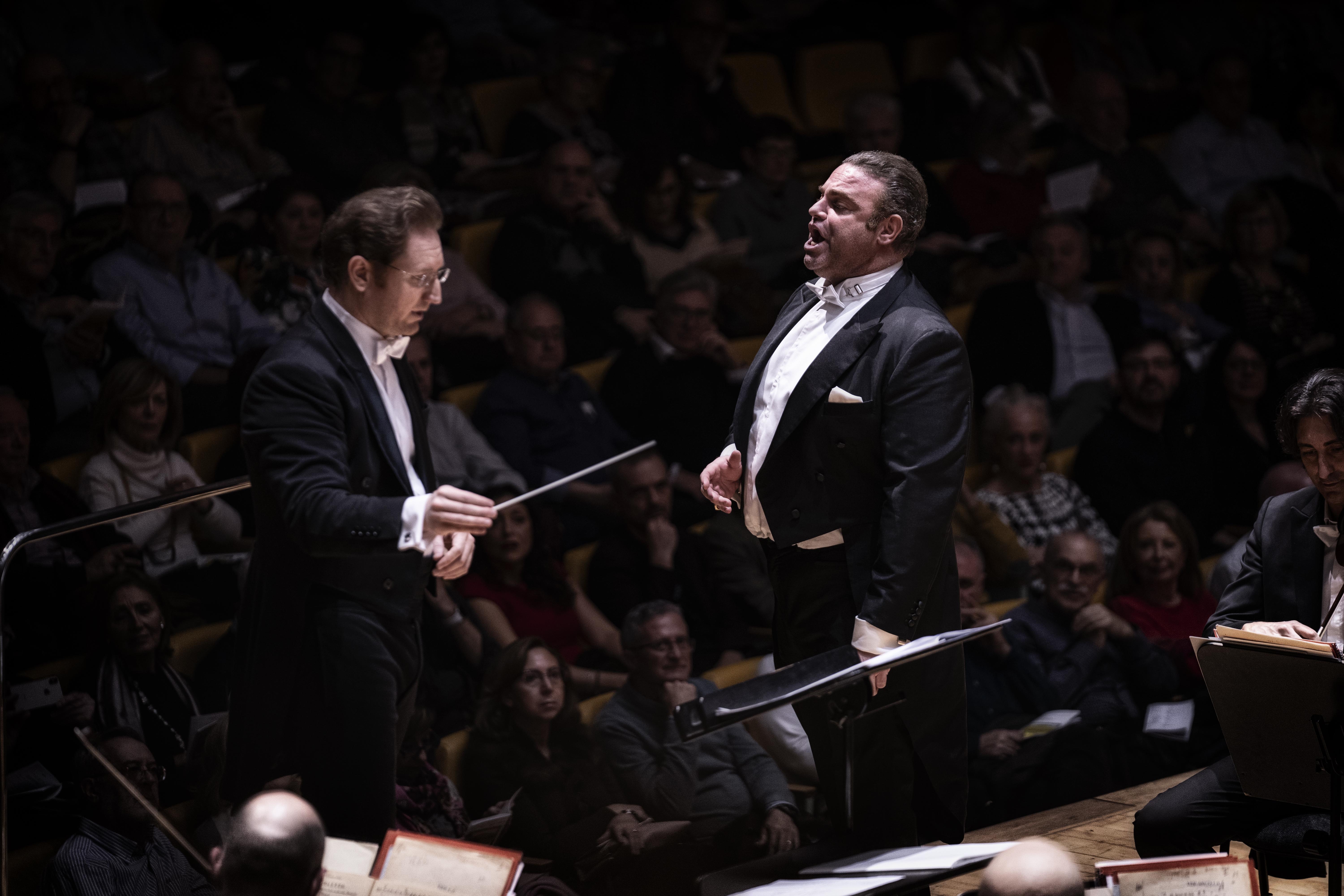 Un halcón maltés sobrevuela Les Arts: Joseph Calleja brinda su personal tributo al canto