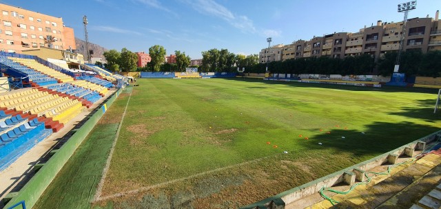 El Orihuela espera que el derribo de la grada principal de Los Arcos permita recibir al Villarreal