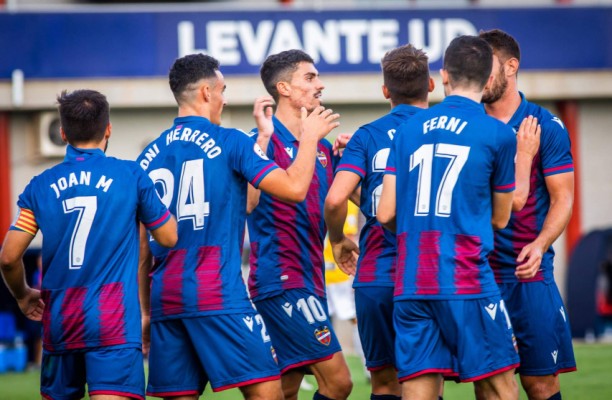 El Atlético Levante quiere adelantar al Ejea

