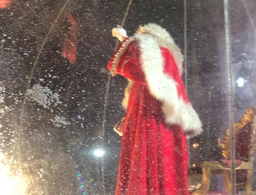 Papa Noel aterriza en Murcia con su fábrica de sueños y un espectáculo sorpresa en Belluga            

