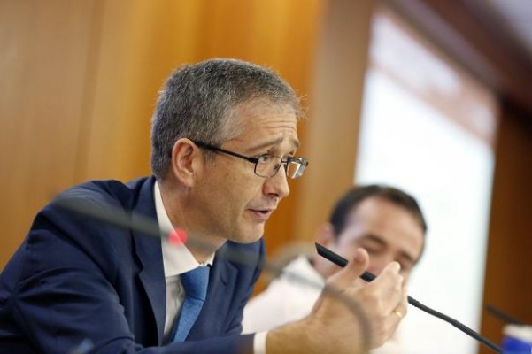 La economía pincha por la falta de un gobierno y baja su crecimiento al 2% anual
