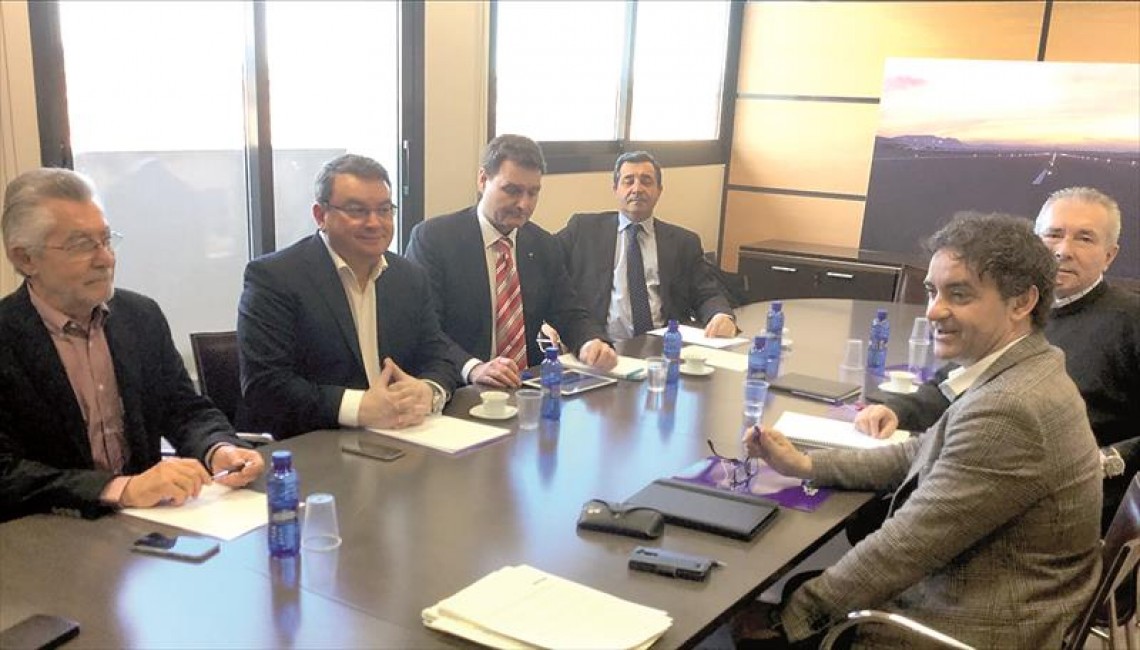 Los dirigentes de Edeis, reunidos con los de Aerocas en 2017. - 