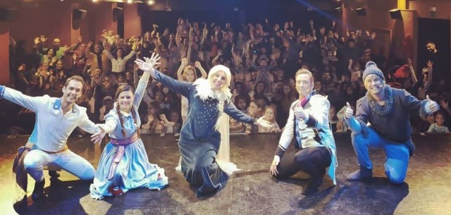 La murciana que le presta su voz a ‘Elsa’ por toda España

