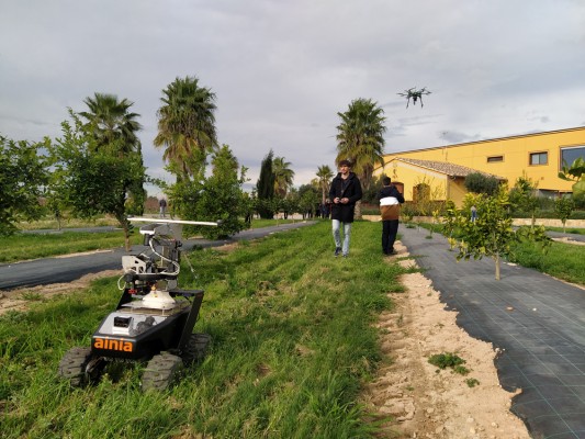 Agricultura 4.0: un proyecto de Ainia utiliza drones y robots para mejorar la producción
