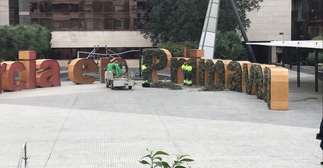 ‘Murcia en Primavera’, el monumento efímero que sobrevivirá incluso al invierno con nueva decoración