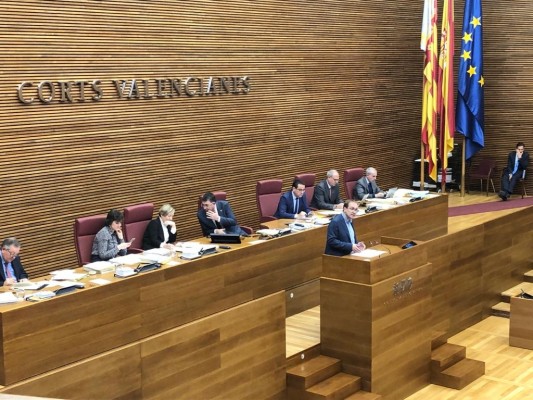 Blanch (PSOE) defiende la enmienda en les Corts que permite asegurar refuerzos en la Policía Local
