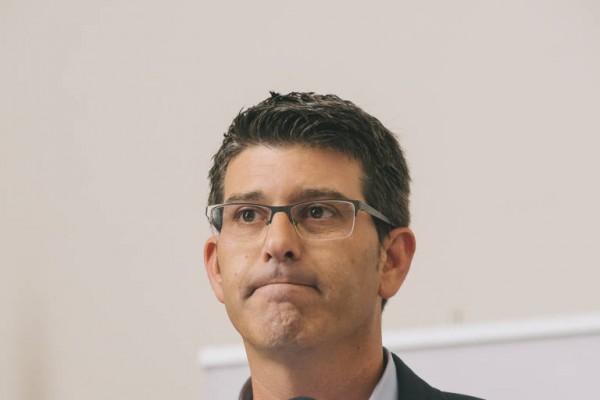 La defensa de Jorge Rodríguez dice que las contrataciones se hicieron sin informes en contra