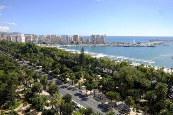 Málaga analizará en enero la posibilidad de implantar una tasa turística en la ciudad 
