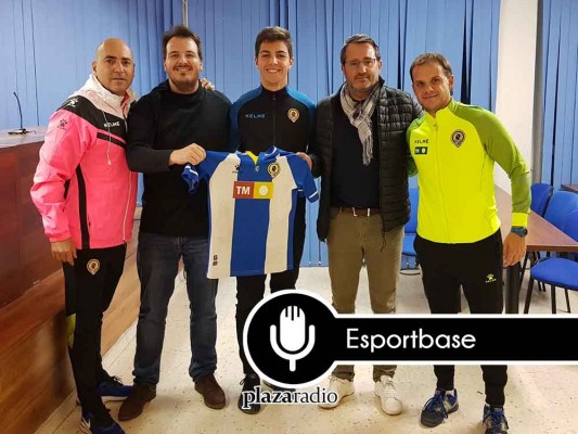 Esportbase cierra 2019 visitando la escuela del Hércules CF en el José Rico Pérez
