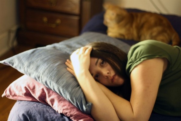 El 80% de los españoles duerme peor en verano debido al calor, según una encuesta