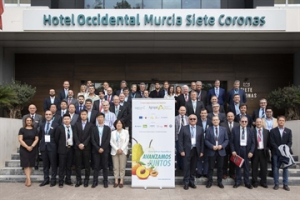 Agrupal distingue a la trayectoria de Hida y Scrats 