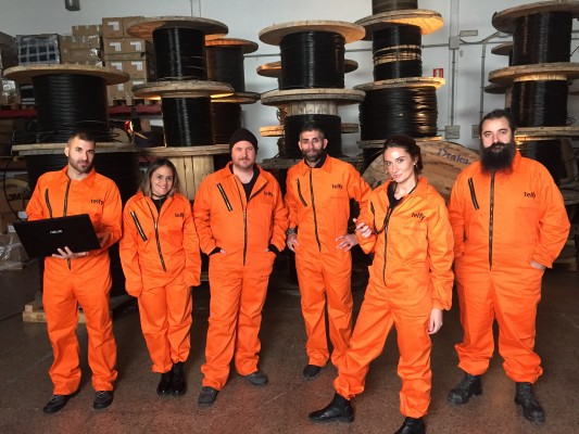Telfy homenajea en un spot el trabajo en equipo tras la DANA con guiño a la Casa de Papel