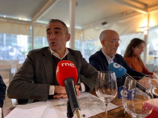 Barrachina se siente arropado por la militancia del PPCS y descarta adelantar el congreso provincial
