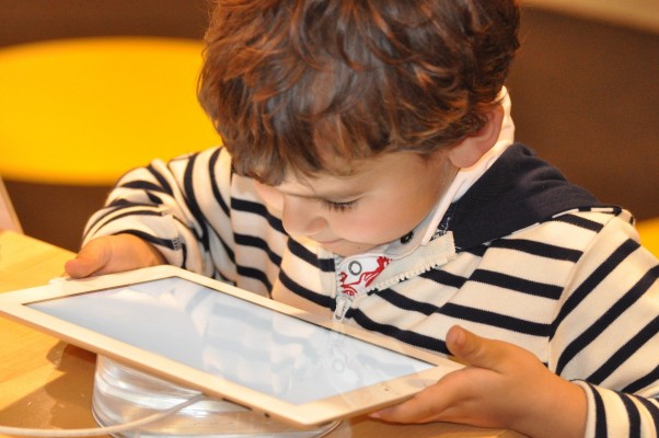 Lo que no sabes que tus hijos ven en internet y deberías, en una conferencia de la UMU

