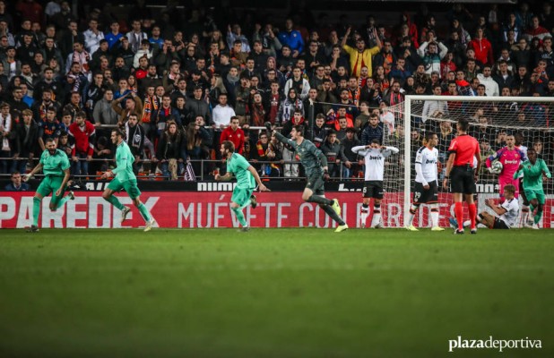 Por tercera vez esta temporada el Valencia recibe un gol en la última jugada
