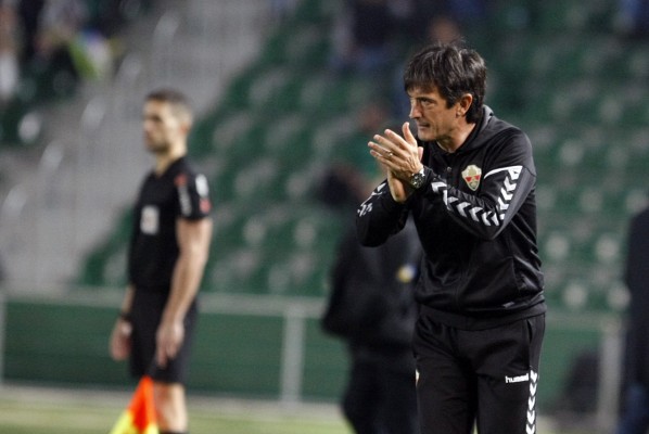 El Elche cierra la jornada 20 a tres puntos del 'play-off' y nueve por encima de la zona de descenso