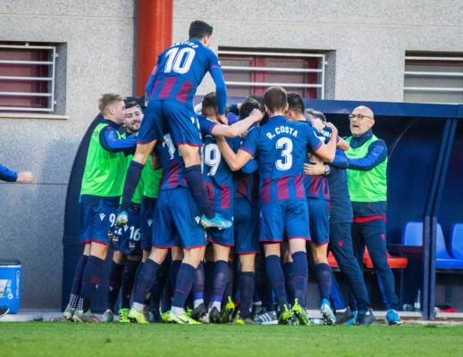 Un Atlético Levante UD atrevido y con garra logra los tres puntos en Buñol