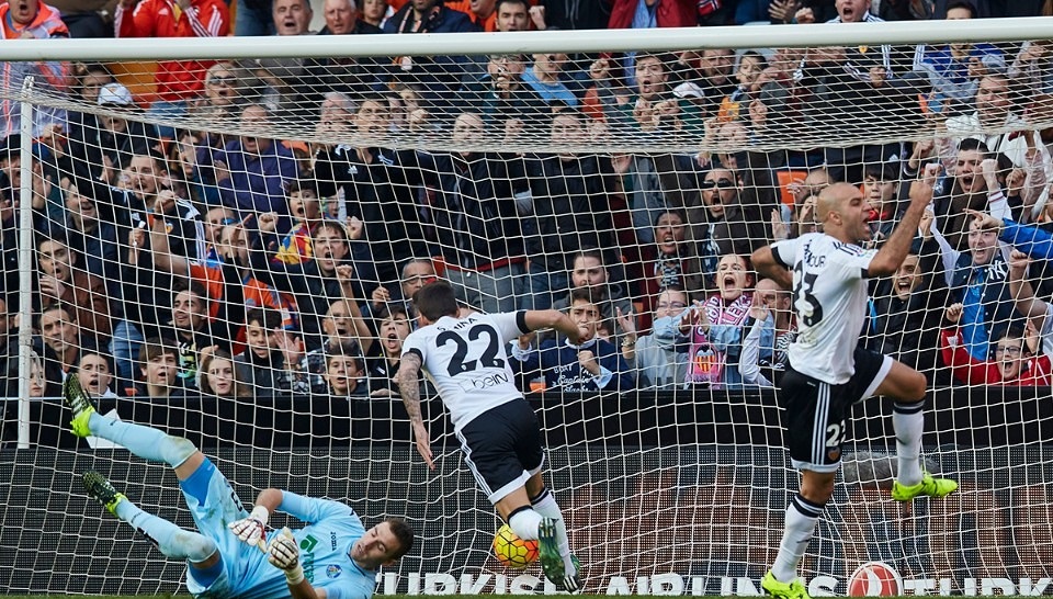 El Valencia cierra 2015 sin perder en Mestalla en Liga