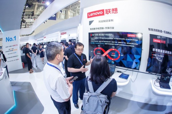 Los ingresos de Lenovo en España subirán menos de 10 % por la crisis política
