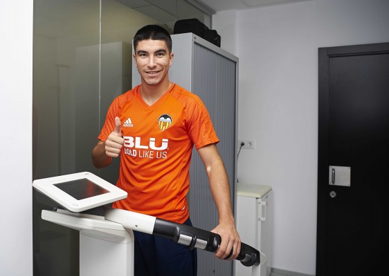 Carlos Soler, Nani y Gayà ya trabajan en la ciudad deportiva de Paterna