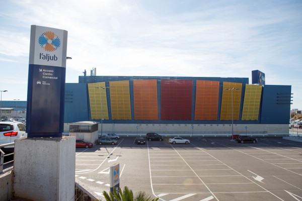 El comercio y otras superficies avanzan a lo grande en la periferia de Elche; el centro, a la espera
