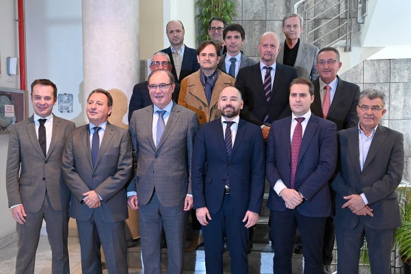 Retos de la nueva dirección de Ascer: ir muy de la mano de Italia y hacer piña con el resto del clúster