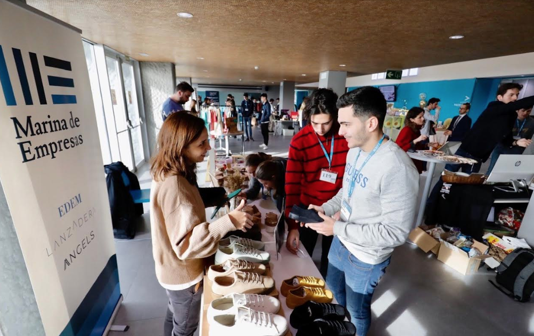 Las 'startups' de Lanzadera organizan un mercado navideño en Marina de Empresas
