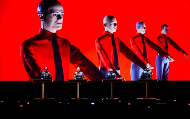 El espectáculo 3D de Kraftwerk se podrá ver en Warm Up 2020