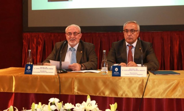 La UCAM, con Mendoza a la cabeza, y el Real Murcia CT 1919, premiados en la Gala del COE