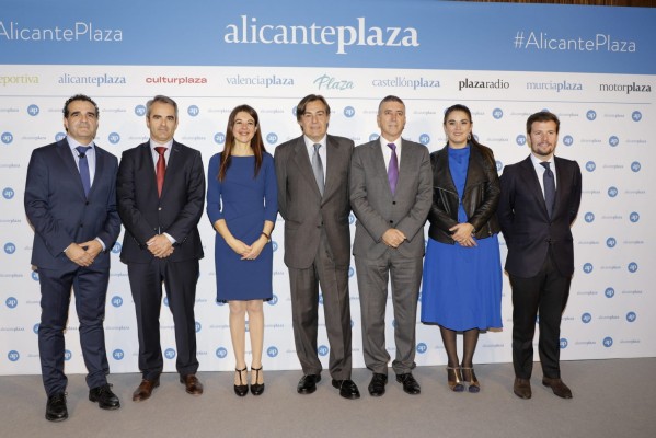 Más de 400 personas celebran por todo lo alto el III aniversario de Alicante Plaza 