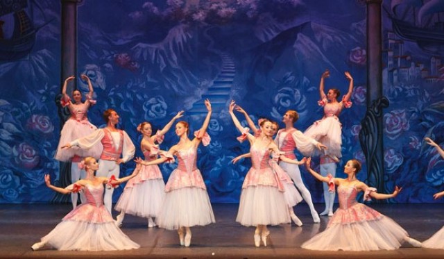 'El Cascanueces' cobra vida en El Batel gracias a la magia del Ballet de San Petersburgo 