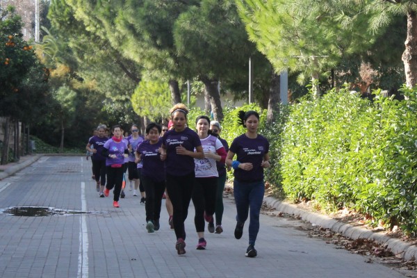 La Carrera 10KFem presenta sus planes de entrenamiento para comenzar a correr desde cero
