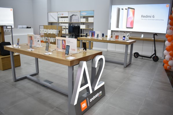 Gran Vía suma al gigante electrónico Xiaomi con su primera tienda en la provincia de Alicante