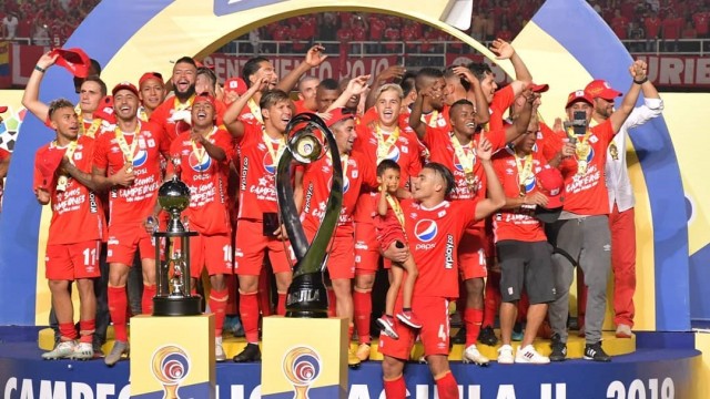 El castellonense Álvaro Rius se proclama campeón de Liga en Colombia como director deportivo