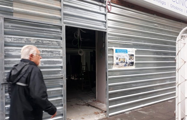 CaixaBank sigue reordenando su mapa de oficinas en Alicante y ultima otra Store en Óscar Esplá