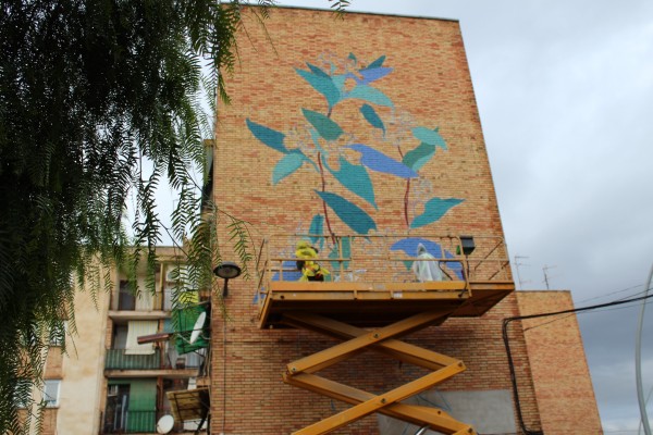 Art per la memòria: un mural substitueix una vella placa franquista a Vila-real