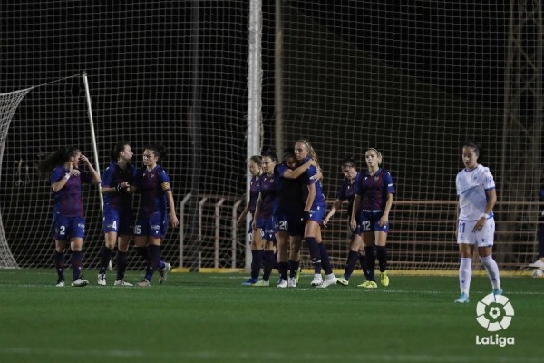 Victoria del Levante ante el Depor para ser tercero