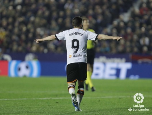 Gameiro pide sitio en Amsterdam
