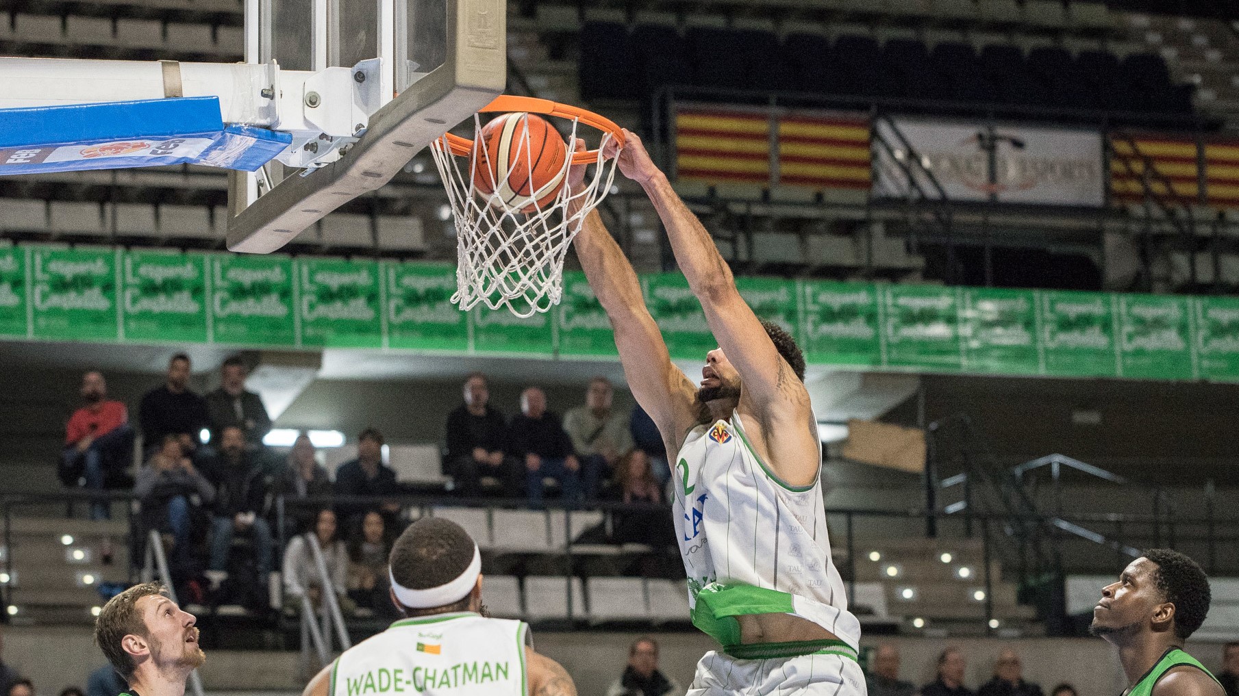El TAU Castelló luce músculo y tumba en la prórroga al poderoso Gipuzkoa (91-87) 