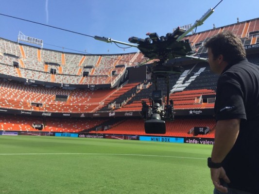 El Valencia CF y Mediapro renuevan su compromiso para la formación de operadores de Cámaras Skycam